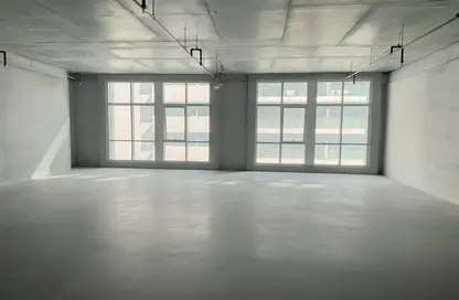 Office Space - Studio - 1 Bathroom for rent in Grosvenor Office Tower - Business Bay - Dubai