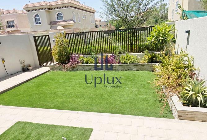 100854020 - Property Image 3