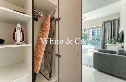 Apartment - Studio - 1 for rent in The Point - Dubai Marina - Dubai