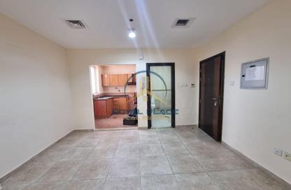 Apartment - 1 Bedroom - 1 Bathroom for rent in Al Thuraya Building - Dubai Silicon Oasis - Dubai