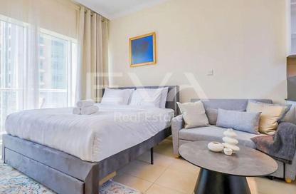 Apartment - Studio - 1 Bathroom for rent in Burj Al Nujoom - Downtown Dubai - Dubai
