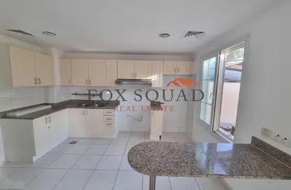 Villa - 2 Bedrooms - 3 Bathrooms for rent in Springs 2 - The Springs - Dubai