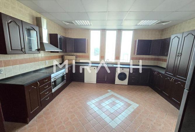 77804625 - Property Image 3