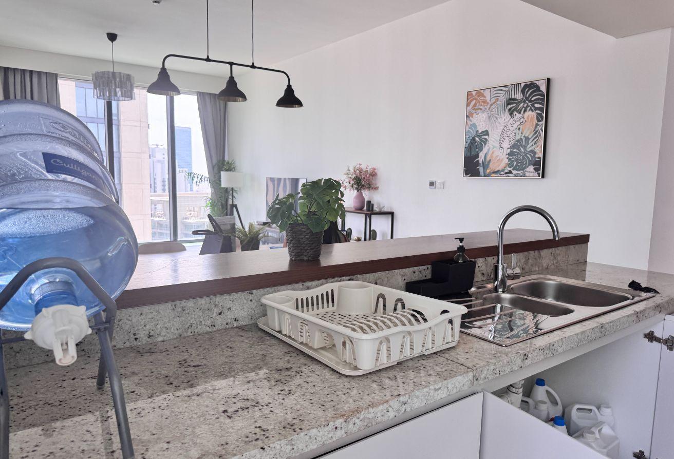 Spacious High Floor 3BR Apt | Downtown Views photo 7
