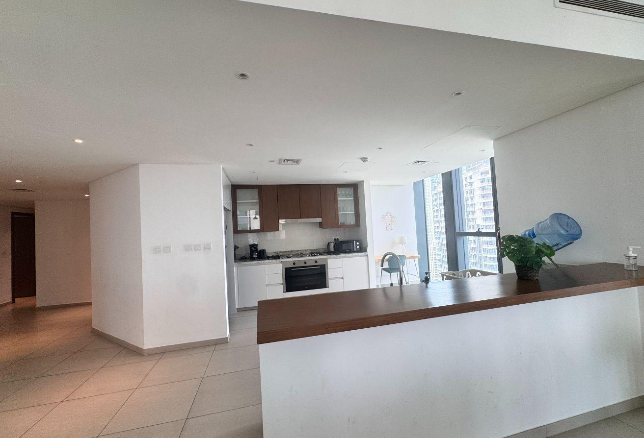 Spacious High Floor 3BR Apt | Downtown Views photo 4