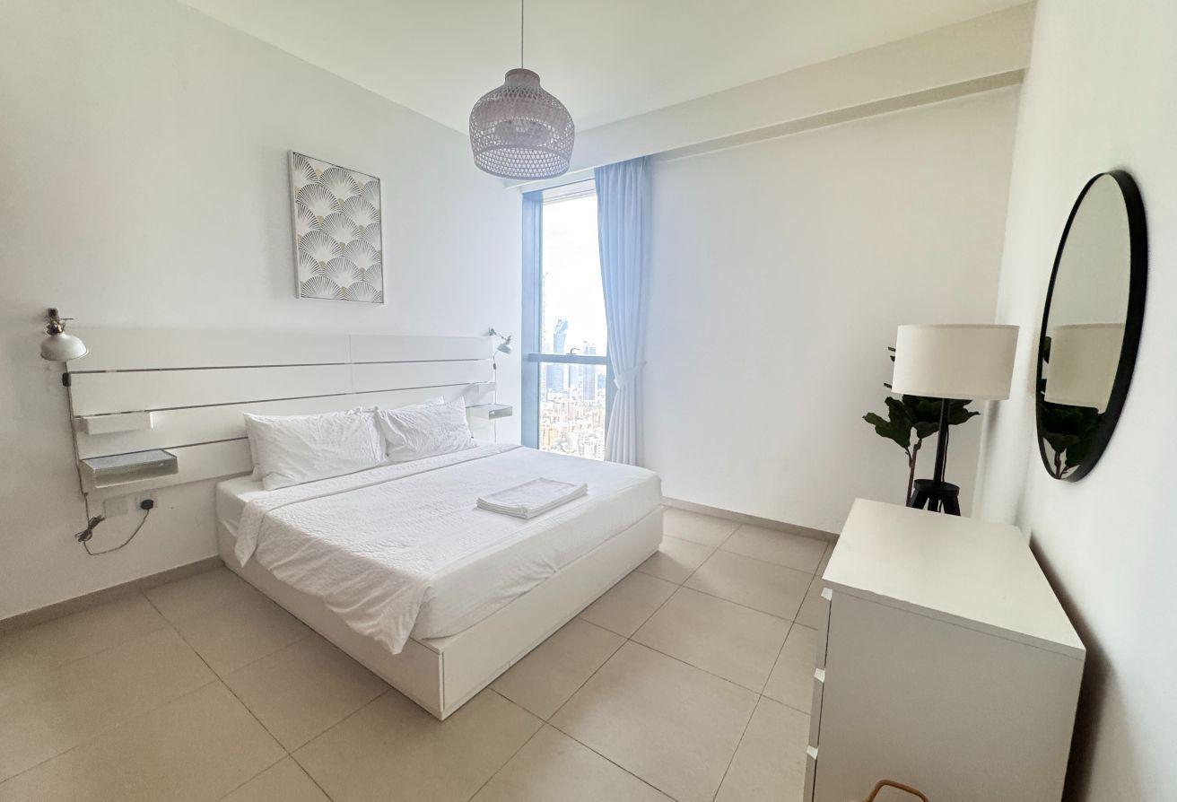Spacious High Floor 3BR Apt | Downtown Views photo 15