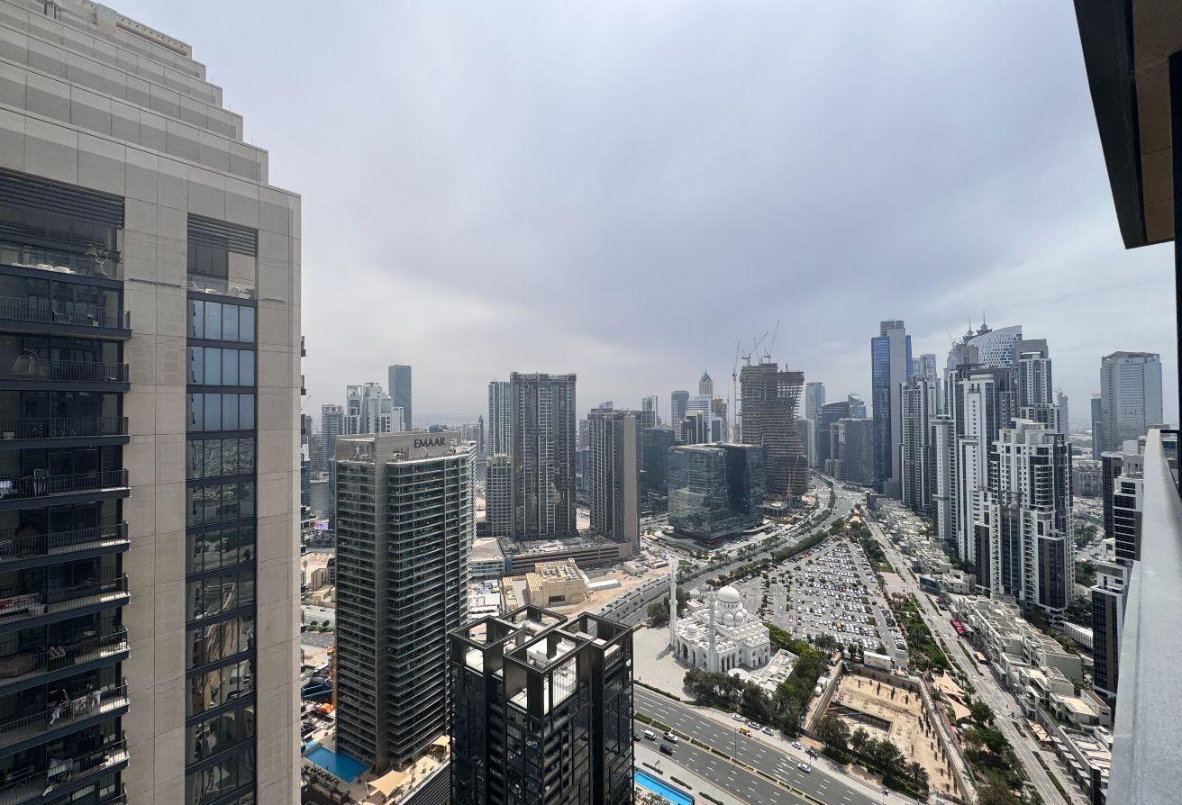 Spacious High Floor 3BR Apt | Downtown Views photo 25