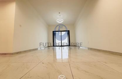 Apartment - 1 Bedroom - 2 Bathrooms for rent in Titanium Tower - Al Karama - Dubai Apartment - 1 Bedroom - 2 Bathrooms for rent in Titanium Tower - Al Karama - Dubai