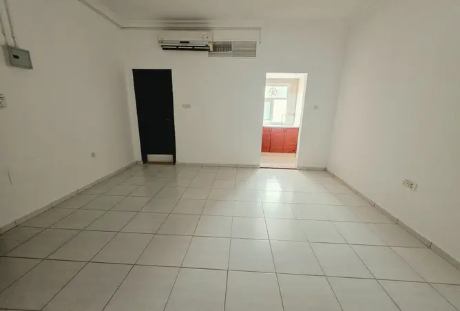 165042109 - Property Image 2