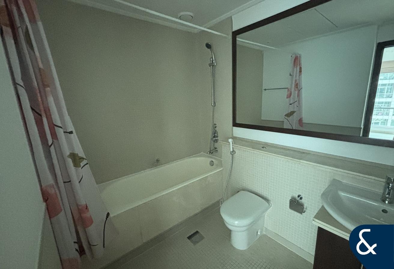 2 Bedroom | Vacant | Emaar | Marina Views photo 13