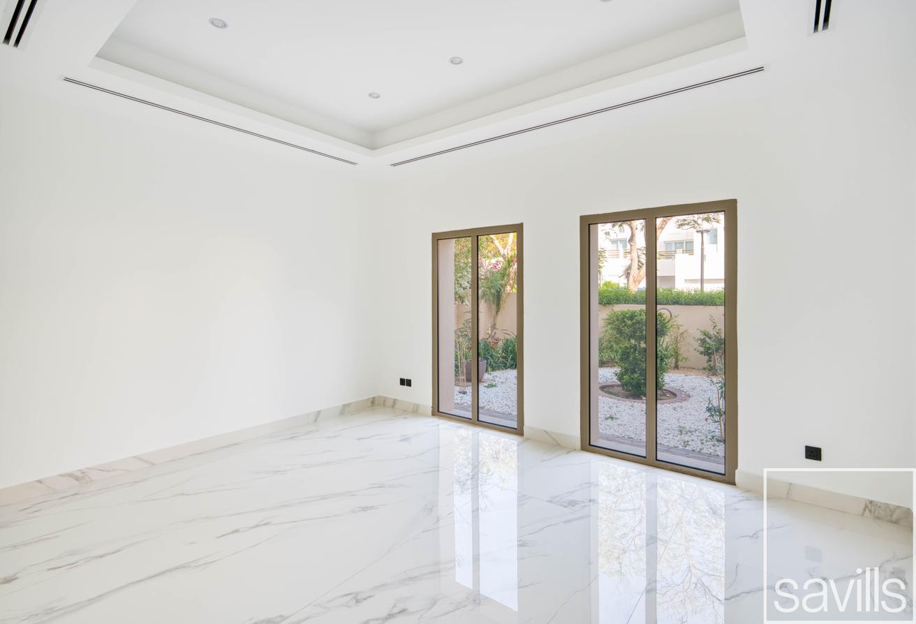 Rare Renovated Hattan | Lake Backing | AMC photo 10