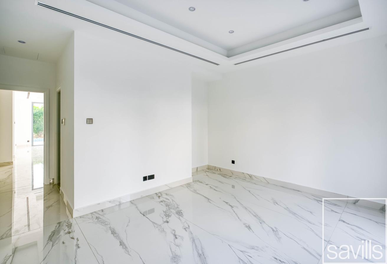 Rare Renovated Hattan | Lake Backing | AMC photo 11