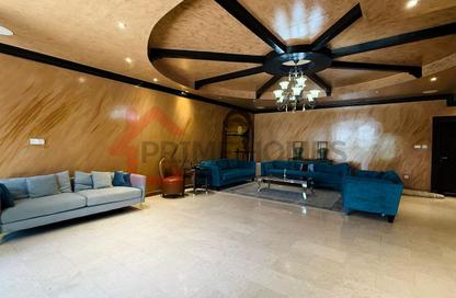 Villa - 5 Bedrooms - 6 Bathrooms for rent in Umm Suqeim 1 Villas - Umm Suqeim 1 - Umm Suqeim - Dubai Villa - 5 Bedrooms - 6 Bathrooms for rent in Umm Suqeim 1 Villas - Umm Suqeim 1 - Umm Suqeim - Dubai