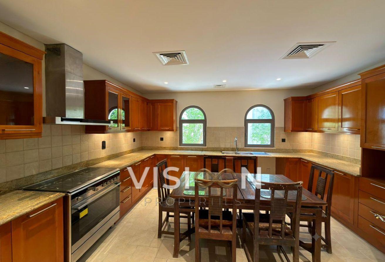 BEACHFRONT 4BR VILLA - Skyline Views – Vacant photo 10
