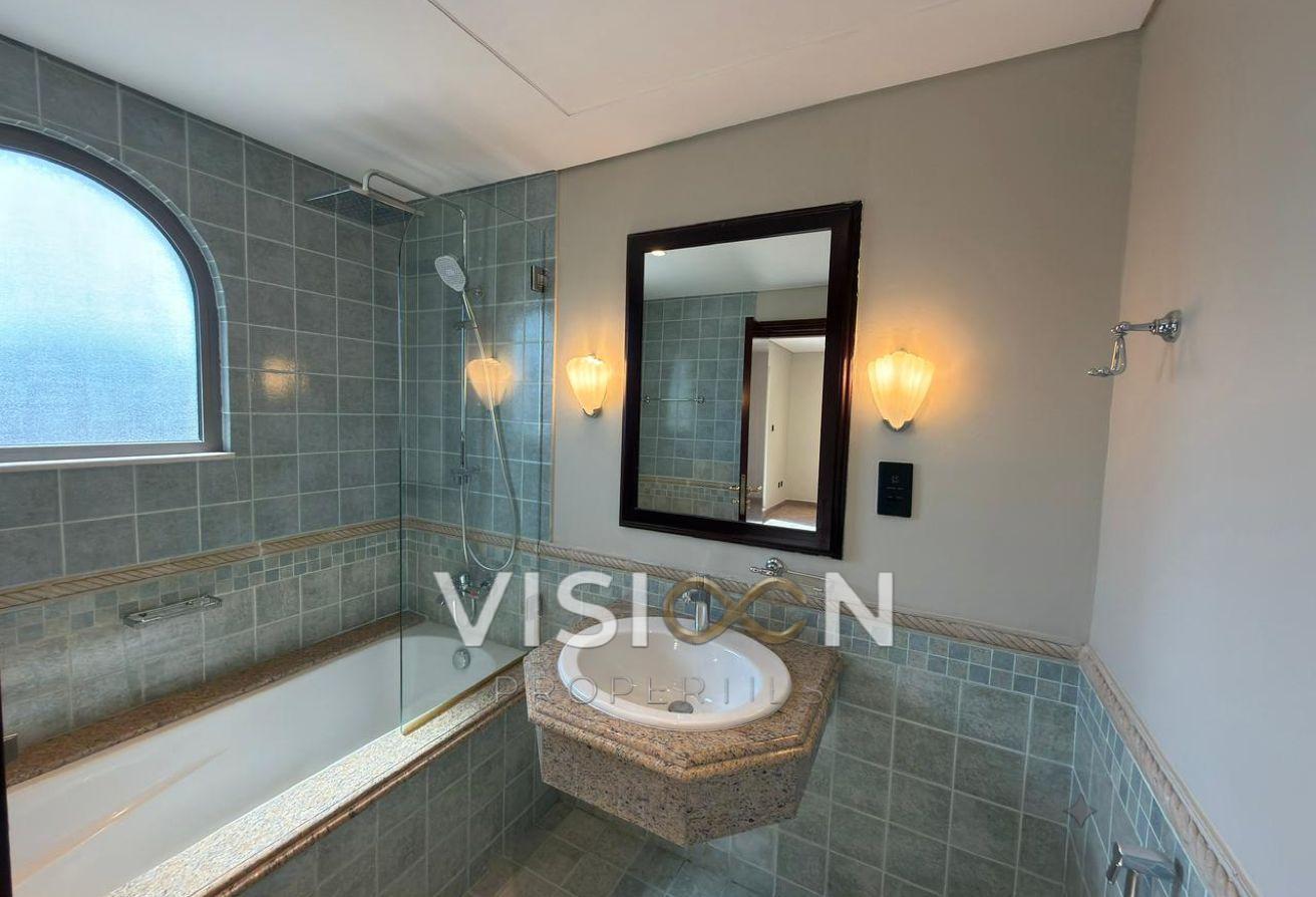 BEACHFRONT 4BR VILLA - Skyline Views – Vacant photo 17