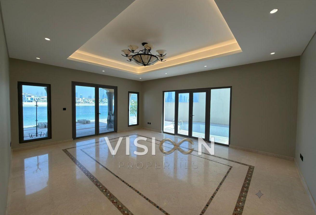 BEACHFRONT 4BR VILLA - Skyline Views – Vacant photo 4