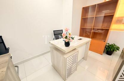 Office Space - Studio - 1 Bathroom for rent in Silver Home Building - Hor Al Anz - Deira - Dubai