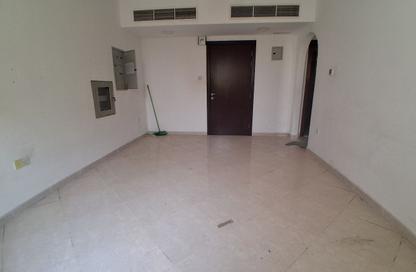 Apartment - 1 - 1 for rent in Fire Station Road - Muwaileh - Sharjah Apartment - 1 - 1 for rent in Fire Station Road - Muwaileh - Sharjah