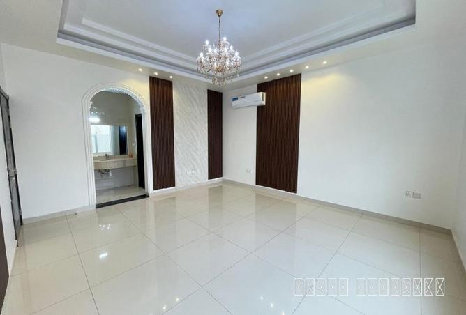 73112904 - Property Image 3