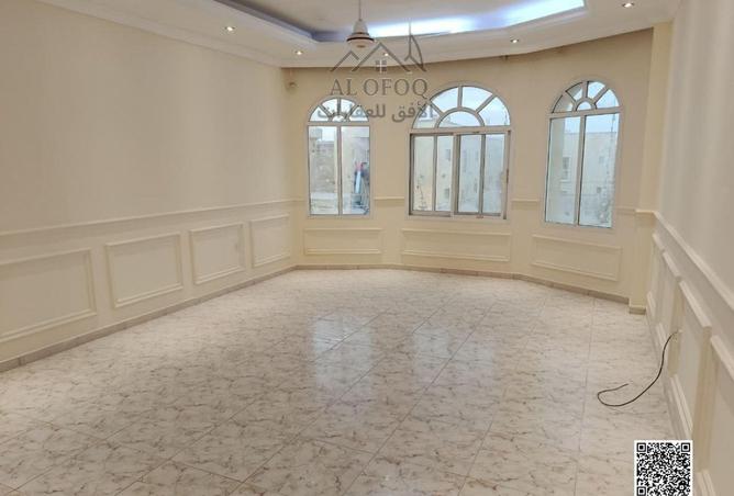 83226871 - Property Image 2