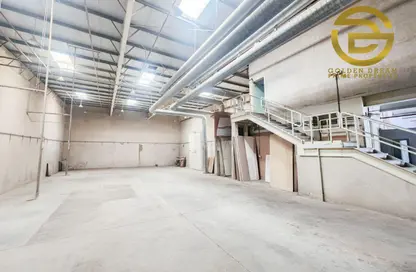 Warehouse - Studio - 2 Bathrooms for rent in Dubai Investment Park 1 (DIP 1) - Dubai Investment Park (DIP) - Dubai