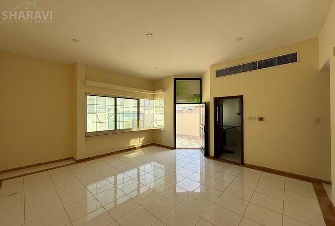 74646378 - Property Image 2