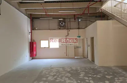 Warehouse - Studio - 1 Bathroom for rent in Dubai Investment Park 1 (DIP 1) - Dubai Investment Park (DIP) - Dubai