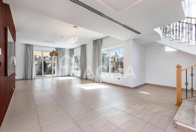 53176423 - Property Image 3