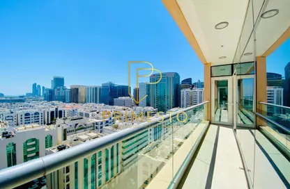 شقة - 3 غرف نوم - 3 حمامات للايجار في يونايتد سكوير - الخالدية - أبوظبي