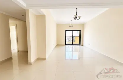 Apartment - 2 Bedrooms - 3 Bathrooms for rent in Muwaileh 29 Building - Muwaileh - Sharjah