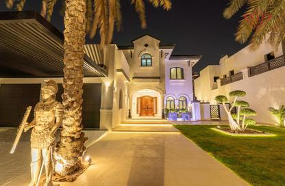 Villa - 5 - 6 for rent in Garden Homes Frond B - Garden Homes - Palm Jumeirah - Dubai