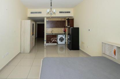 Apartment - Studio - 1 Bathroom for rent in Etlala Residence 2 - Etlala Residence - Dubai Land Residence Complex - Dubai Apartment - Studio - 1 Bathroom for rent in Etlala Residence 2 - Etlala Residence - Dubai Land Residence Complex - Dubai