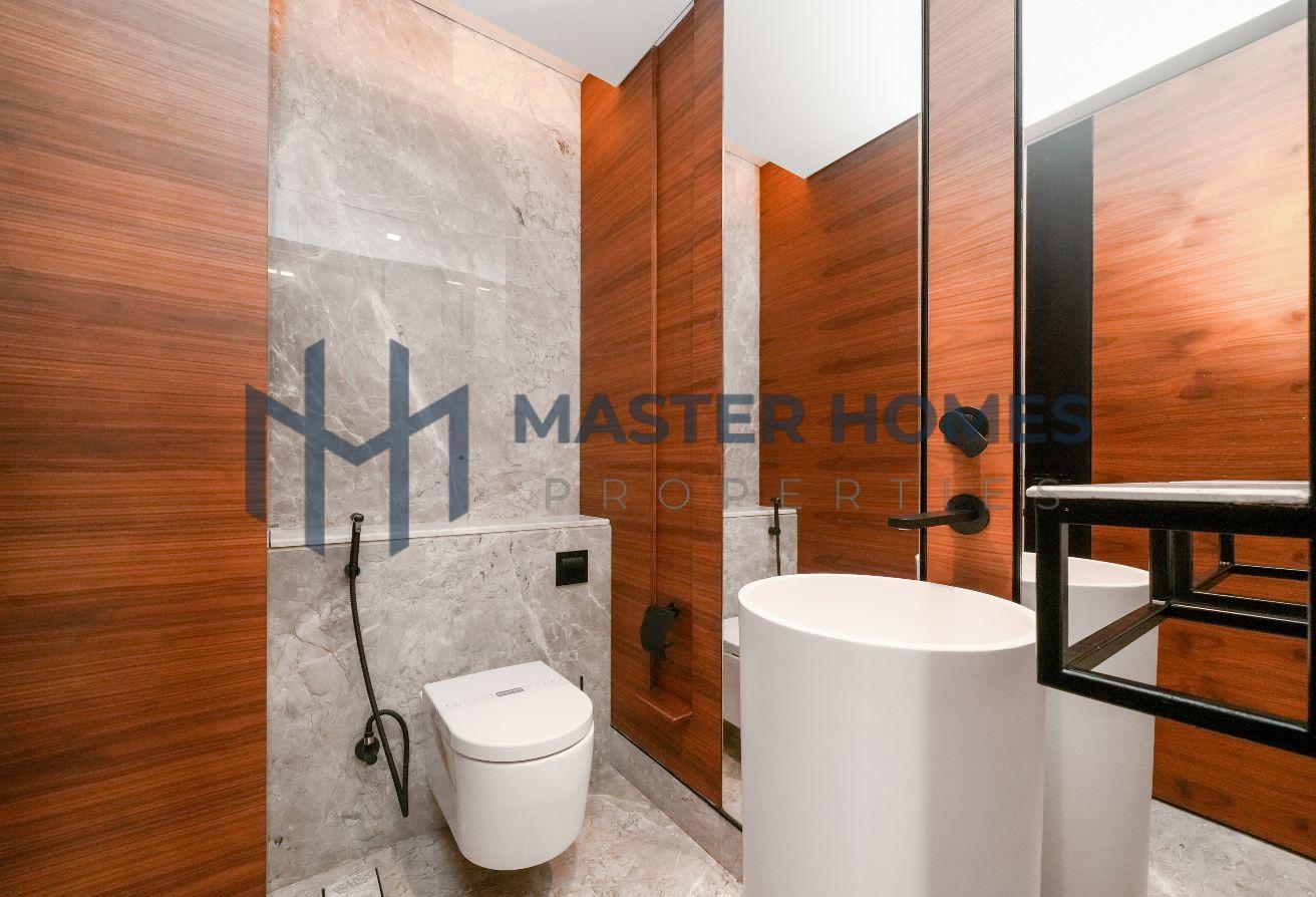 Sea And Skyline View | Bills Included | Waterfront photo 21