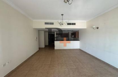 Apartment - 2 - 3 for rent in Golf View Residence - Dubai Sports City - Dubai