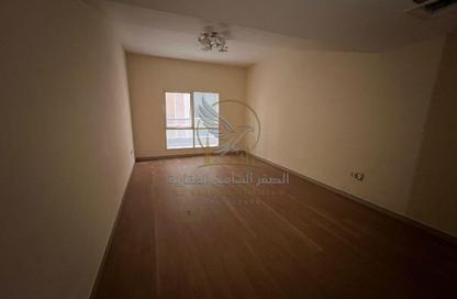 Apartment - 2 - 3 for rent in Burj Al Majaz Tower - Al Majaz 2 - Al Majaz - Sharjah Apartment - 2 - 3 for rent in Burj Al Majaz Tower - Al Majaz 2 - Al Majaz - Sharjah