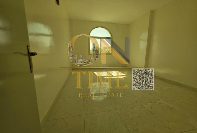 77396115 - Property Image 2