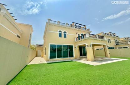 Villa - 4 Bedrooms - 4 Bathrooms for rent in District 9 - Jumeirah Park - Dubai