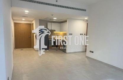 Apartment - 3 Bedrooms - 2 Bathrooms for rent in Radiant Square - City Of Lights - Al Reem Island - Abu Dhabi Apartment - 3 Bedrooms - 2 Bathrooms for rent in Radiant Square - City Of Lights - Al Reem Island - Abu Dhabi