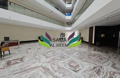 Retail - Studio - 1 Bathroom for rent in Golden Gate - Oud Metha - Bur Dubai - Dubai
