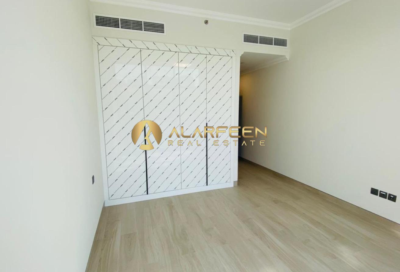 Brand New 2 BR | Spacious | Bright Layout photo 2
