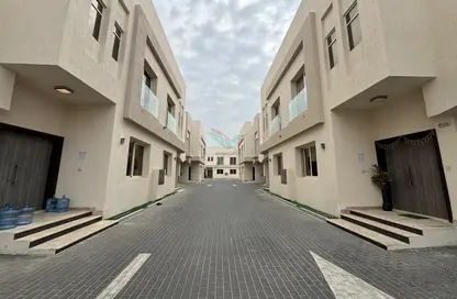 فيلا - 5 غرف نوم - 7 حمامات للايجار في الغيل - المطارد - العين