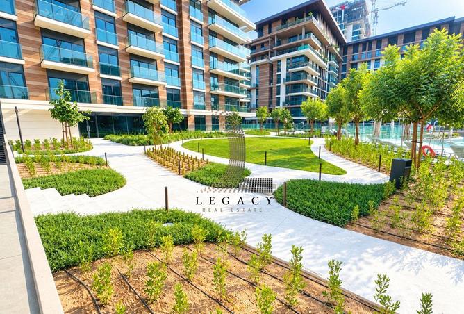 Rare 2 bedroom Terrace Apt with Direct Pool Access photo 2