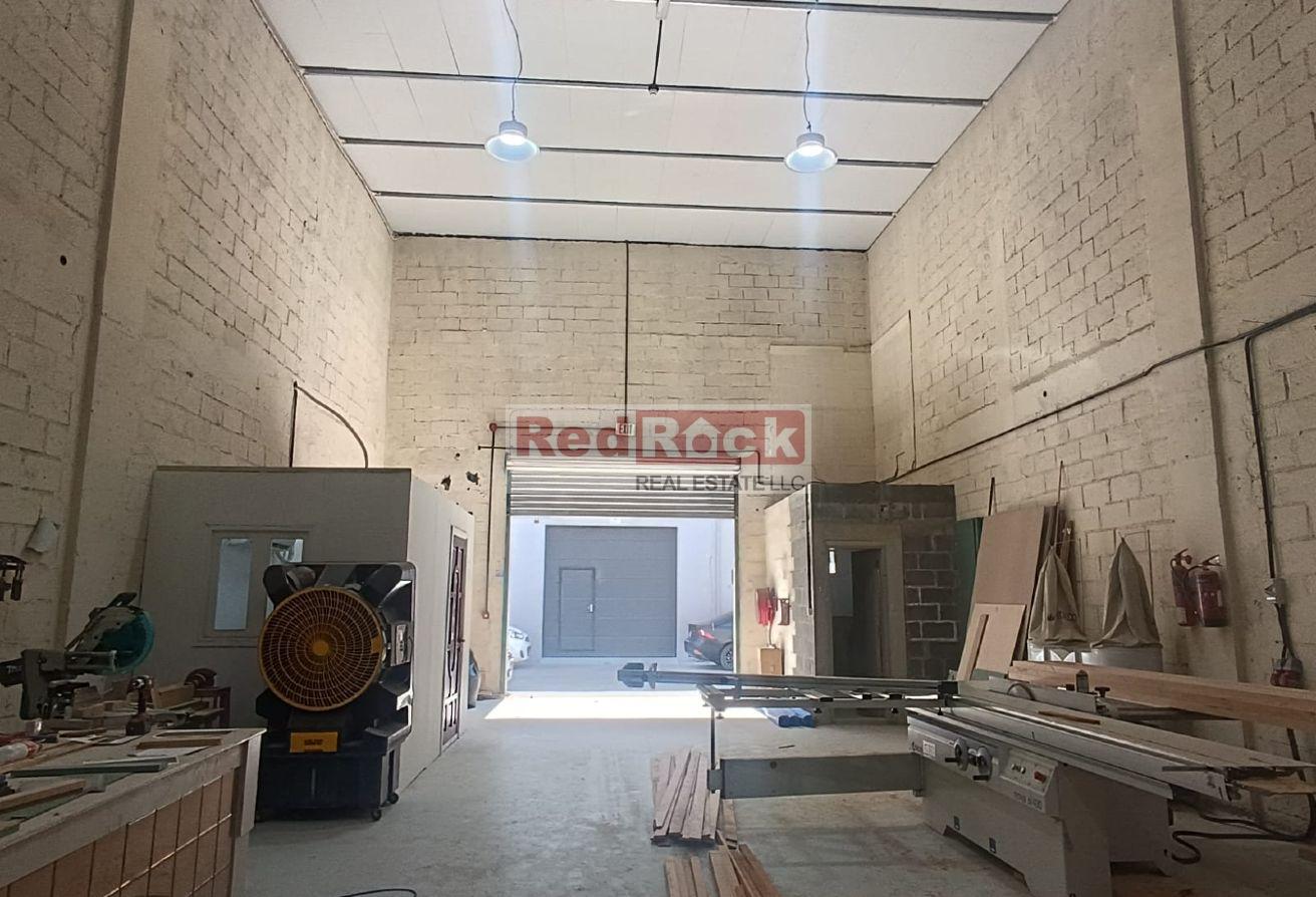 2527 Sqft Paramount Location in Al Quoz 1