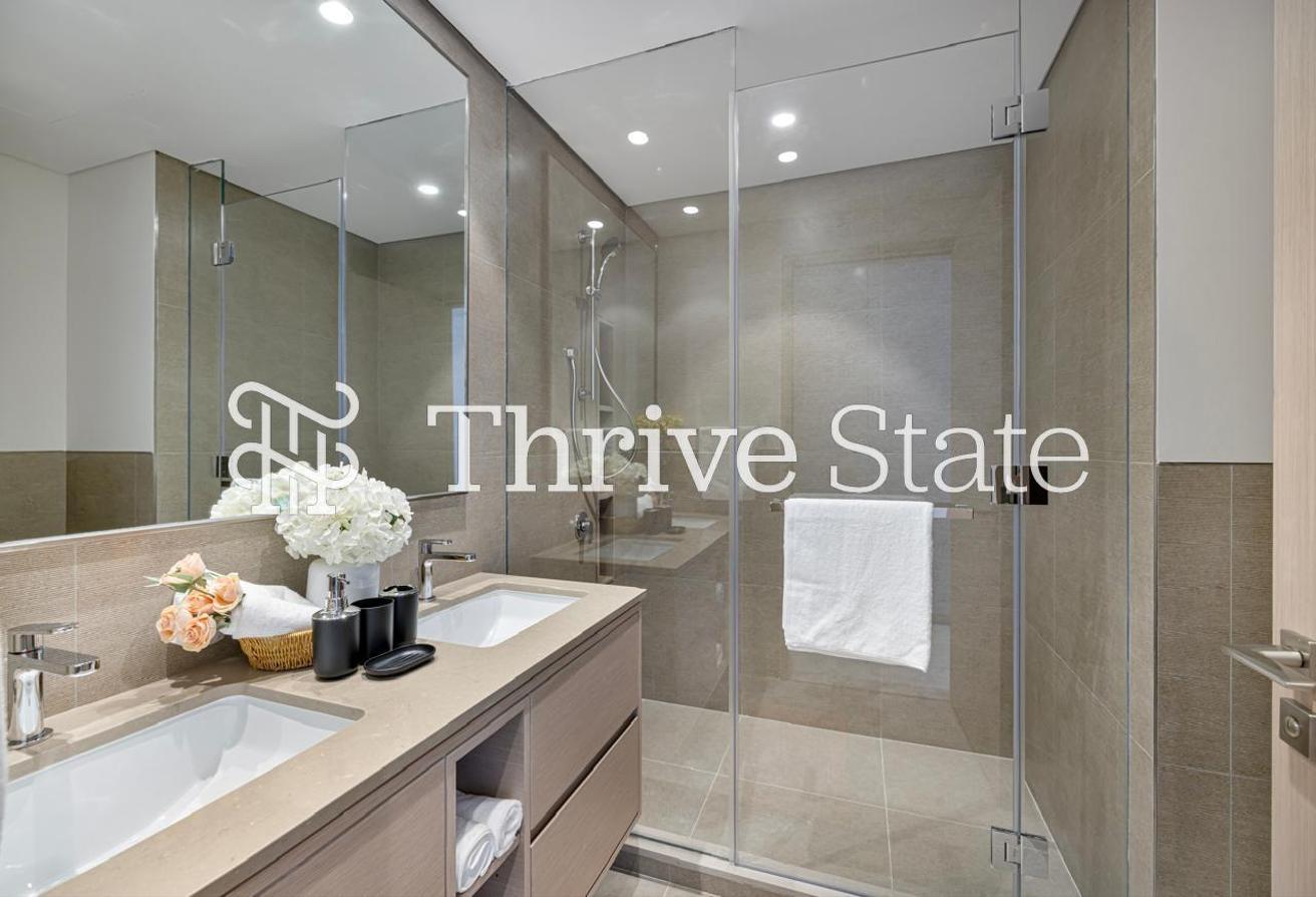 Stunning Burj Khalifa View| High Floor| Furnished photo 15