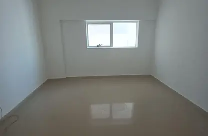 شقة - غرفة نوم - 1 حمام للايجار في المحطة - القاسمية - الشارقة