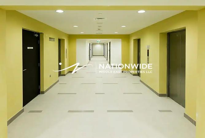 1-bed apartment in C2 Tower · Vacant — photo 2