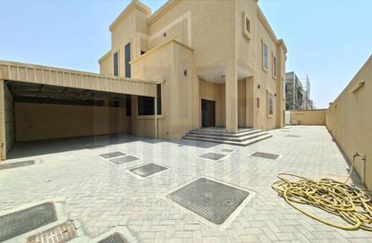 Villa - 4 Bedrooms - 6 Bathrooms for rent in Al Hooshi Villas - Hoshi - Al Badie - Sharjah Villa - 4 Bedrooms - 6 Bathrooms for rent in Al Hooshi Villas - Hoshi - Al Badie - Sharjah