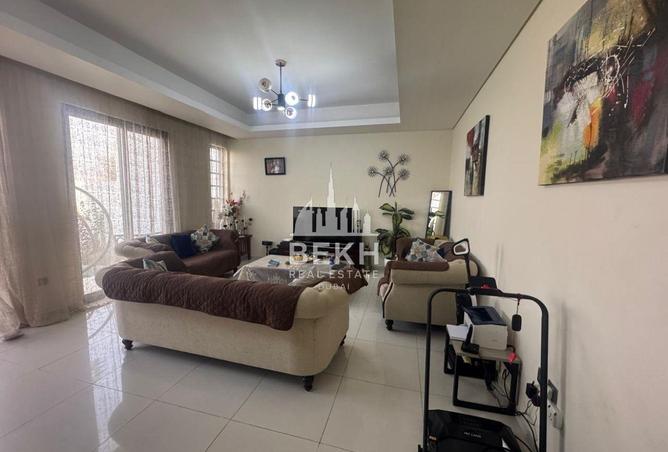 82371149 - Property Image 3