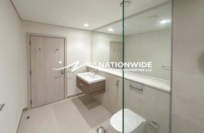 Apartment - 2 Bedrooms - 3 Bathrooms for rent in Residences E - Yas Golf Collection - Yas Island - Abu Dhabi