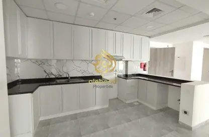 Apartment - 3 Bedrooms - 4 Bathrooms for rent in Marah Building - International City Phase 2 - Al Warsan 4 - Al Warsan - Dubai Apartment - 3 Bedrooms - 4 Bathrooms for rent in Marah Building - International City Phase 2 - Al Warsan 4 - Al Warsan - Dubai